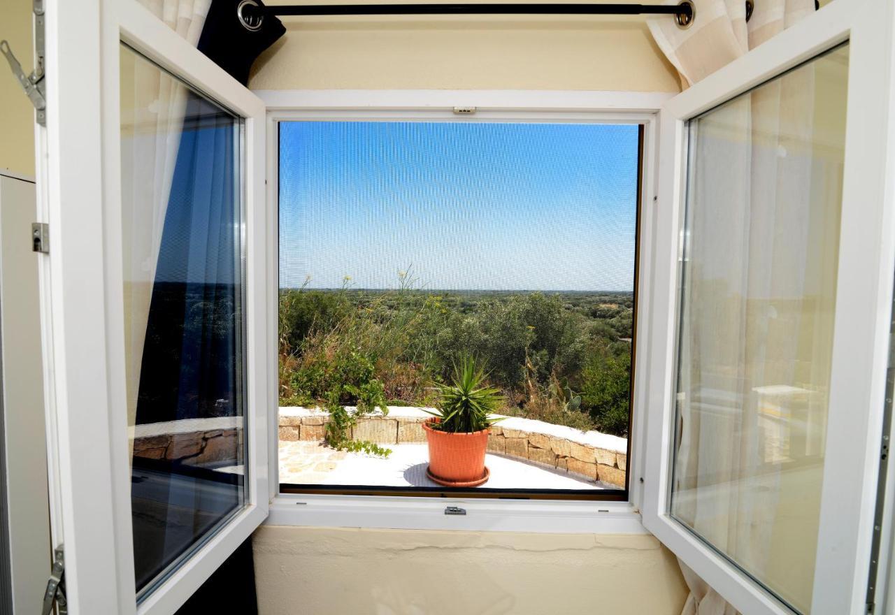 ホテル Trullo Vista オストゥーニ エクステリア 写真