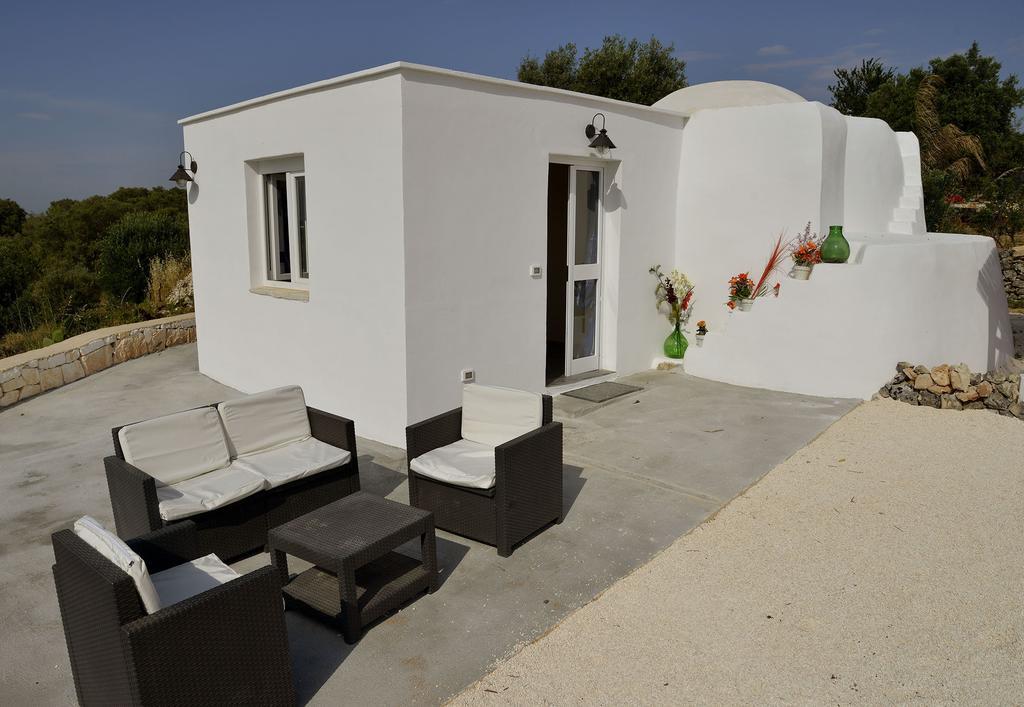 ホテル Trullo Vista オストゥーニ エクステリア 写真
