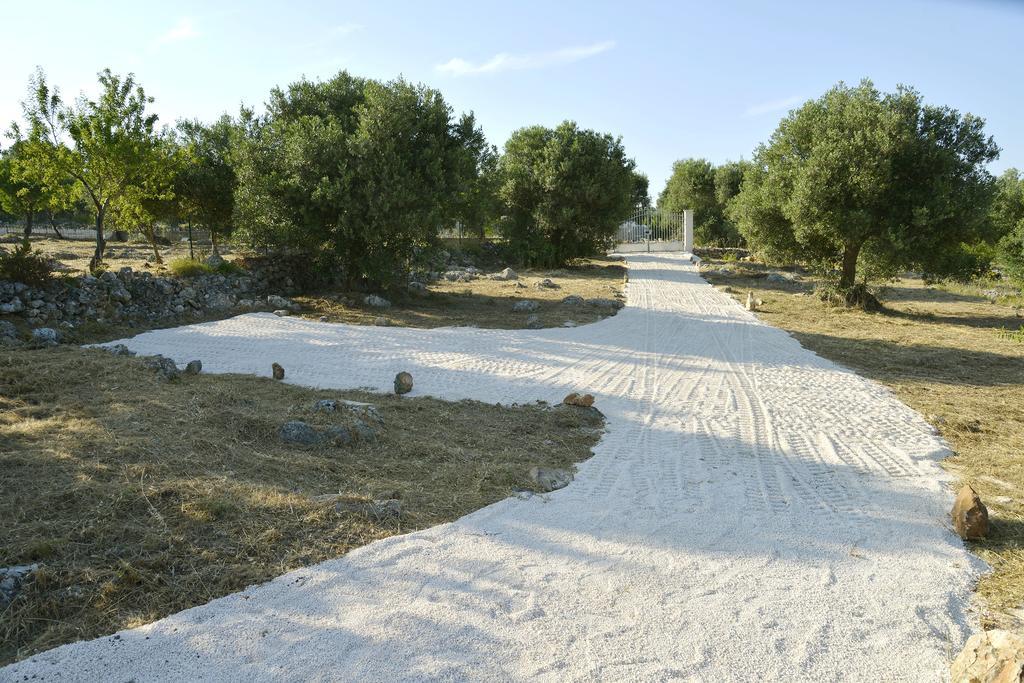 ホテル Trullo Vista オストゥーニ エクステリア 写真