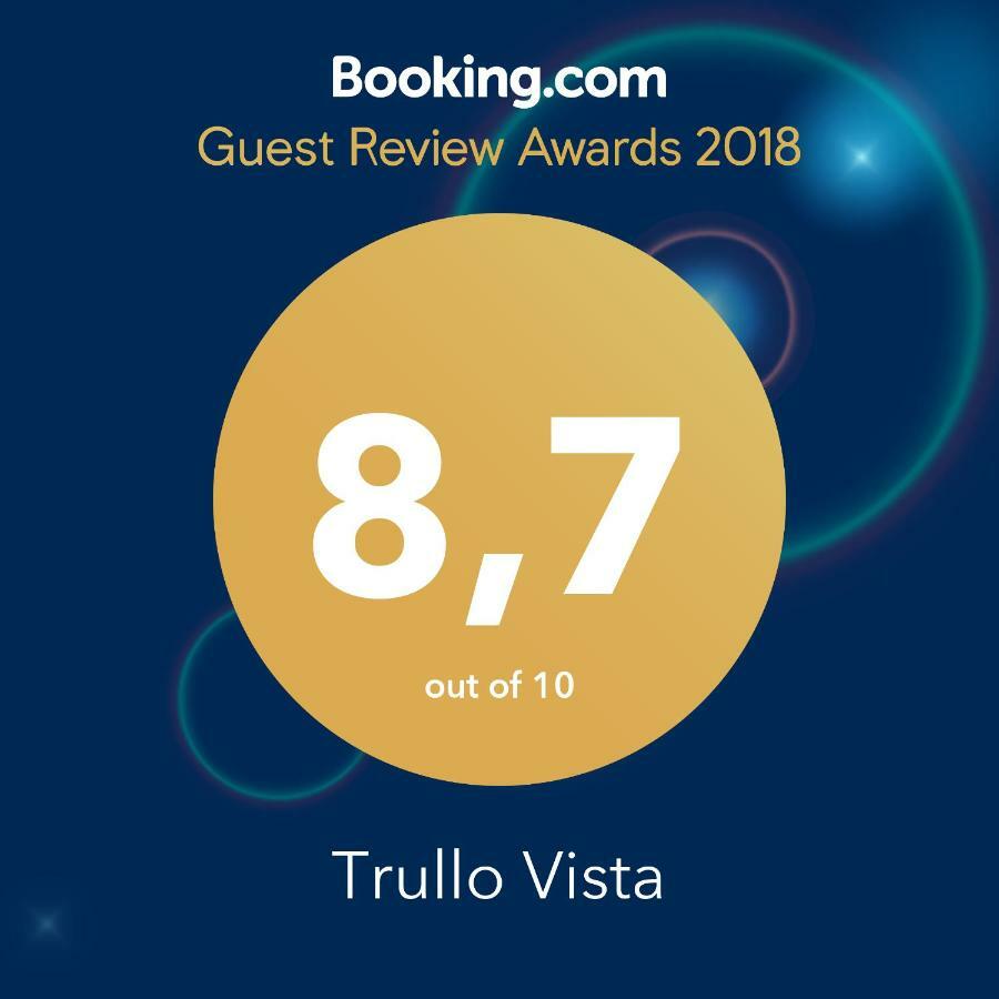 ホテル Trullo Vista オストゥーニ エクステリア 写真